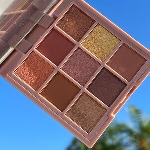 CIATE’ LONDON 9-Piece Trend Eyeshadow Palette in Bronzed